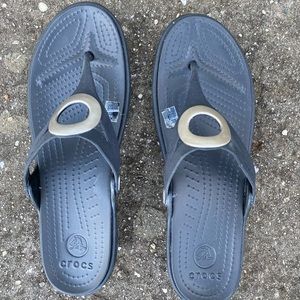 New/never worn Crocs Sanrah Wedge Flip Flop W10